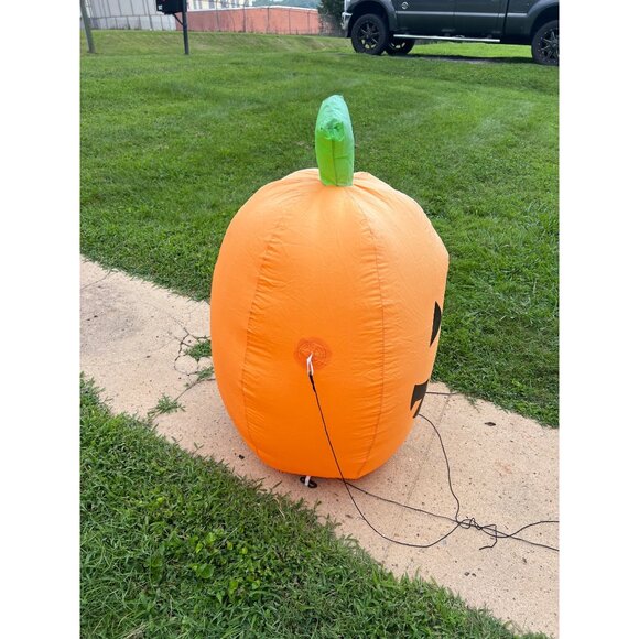 Inflatable Halloween Pumpkin With Jack-O-Lantern Face For Outdoor Yard Decoratio - Picture 3 of 4